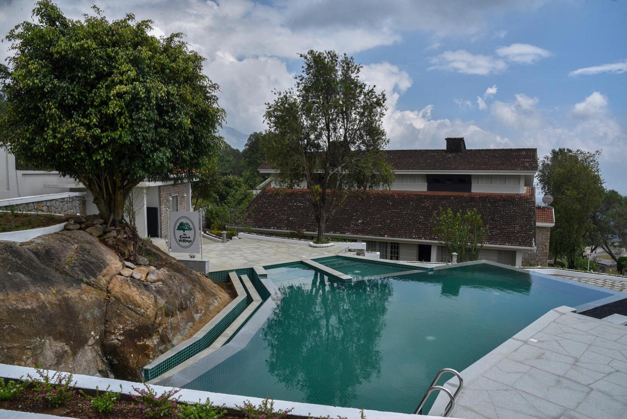 The Siena Village Chinnakanal Luaran gambar